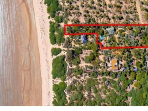 Luxury 3-Bedroom Beachfront Home on 1-Acre in Che Shale